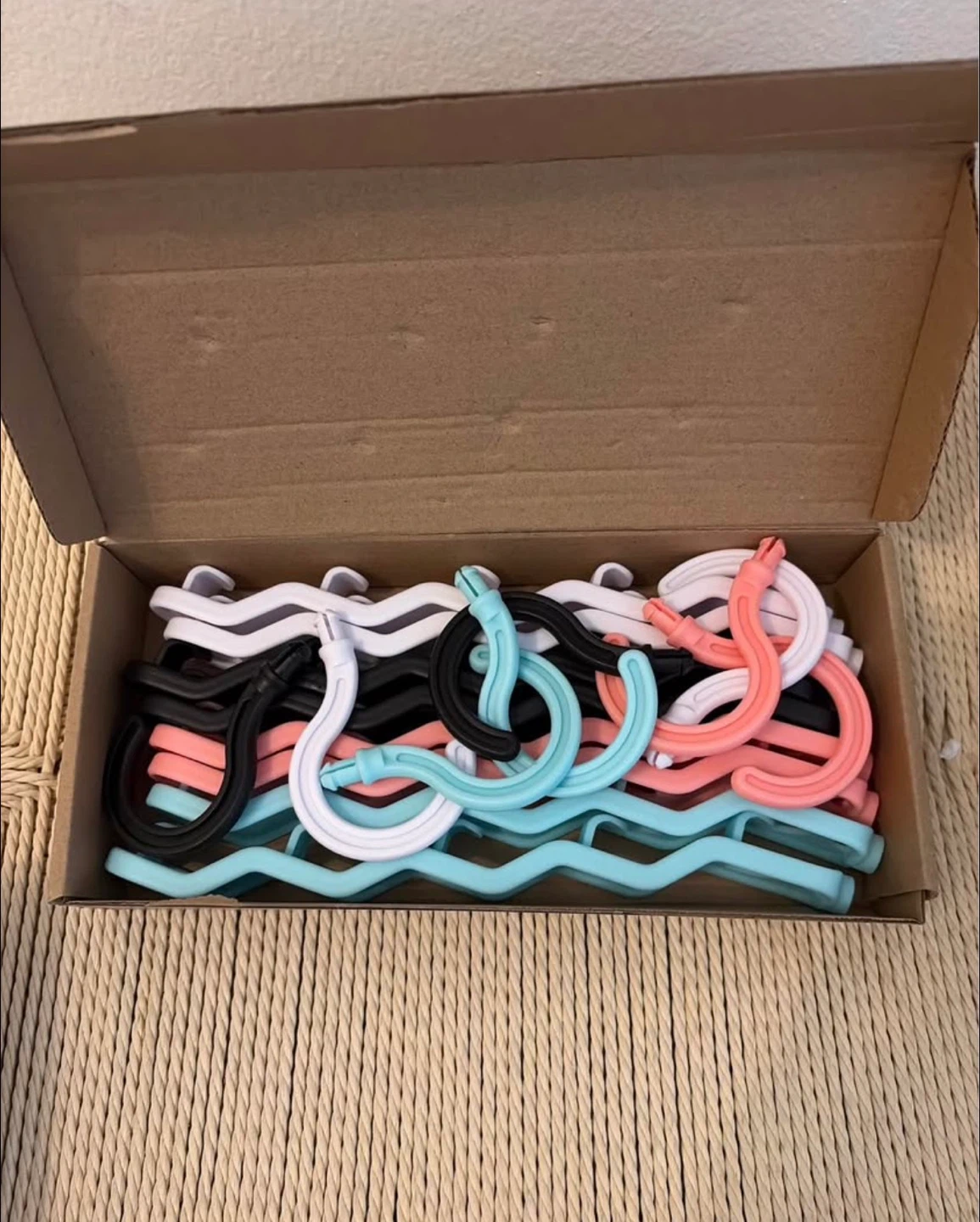 Magic Hanger Clothes Organizer (Set of 8) - photo 3
