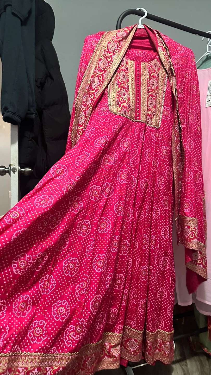 Pink Embroidered Kurti with Dupatta - photo 4