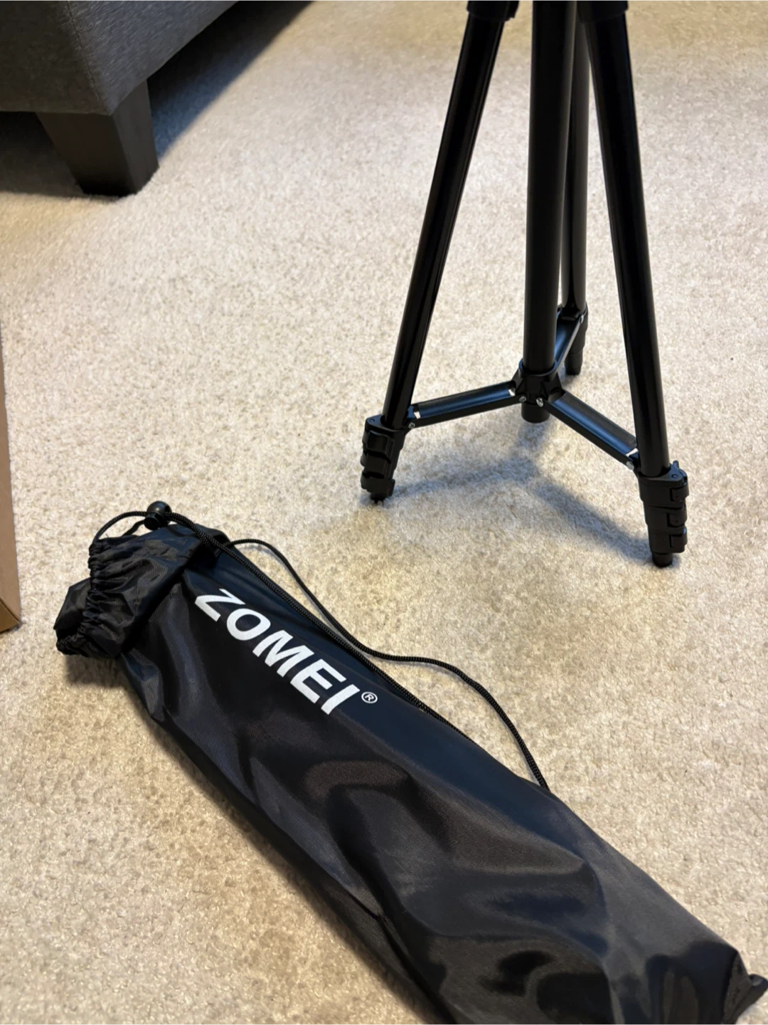 New ZOMEI 50.6” Aluminum Phone Tripod with Carry Bag - photo 3