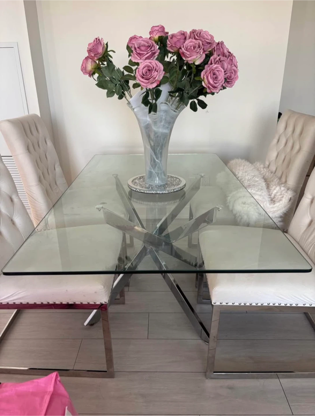 Glass Dining Table with 4 Tufted Velvet Chairs - photo 4