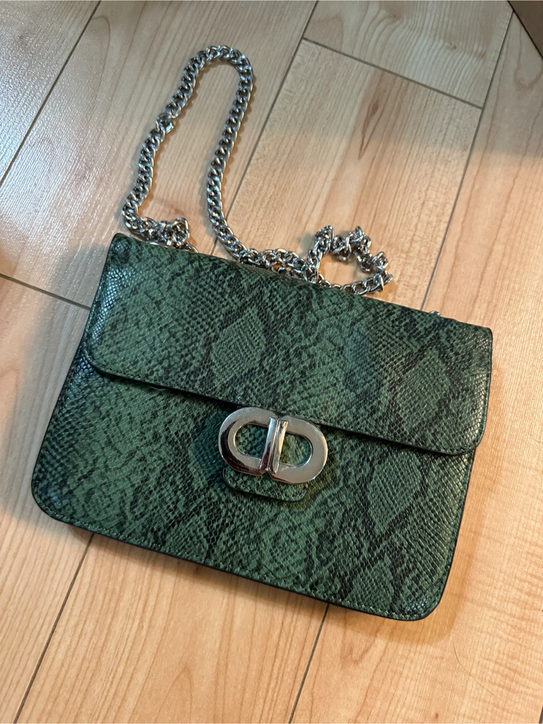 Green Snake print Purse - Like New - photo 4