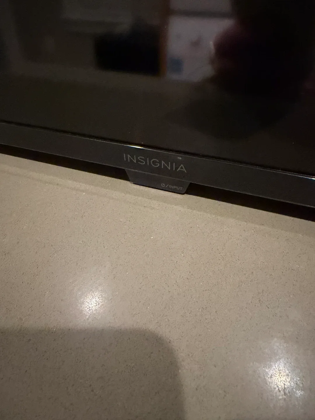 Insignia 42-inch Smart TV - photo 2