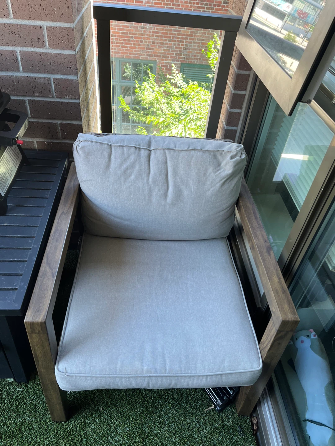 MOVING SALE - Outdoor Balcony Chairs with Cushions - photo 2