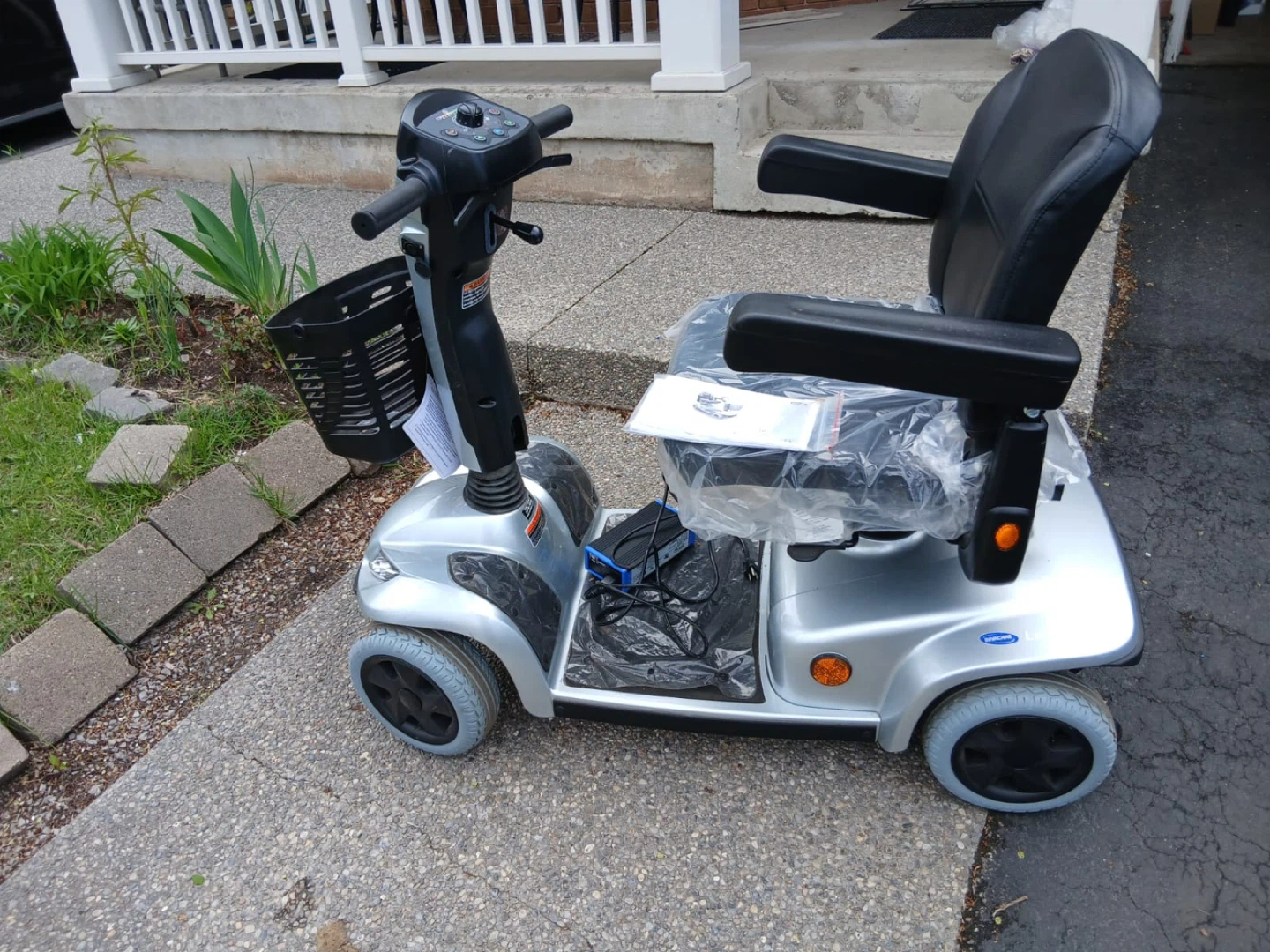 Invacare Orion Mobility Scooter - photo 2
