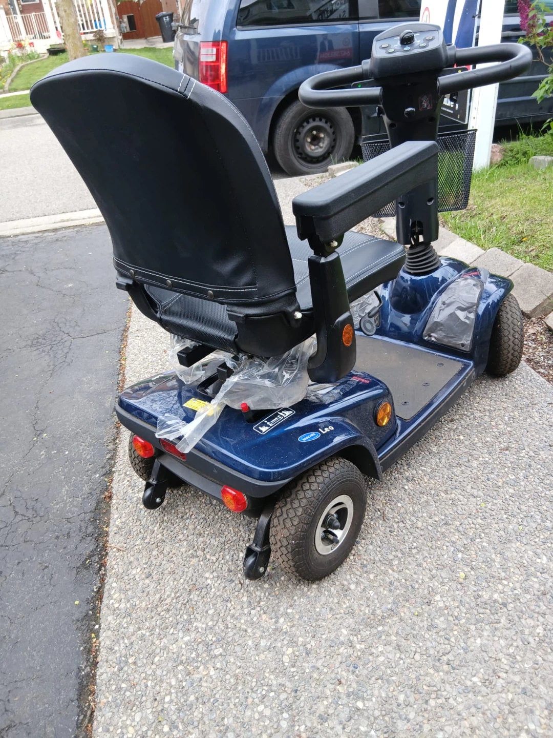 Invacare Leo Mobility Scooter - photo 3