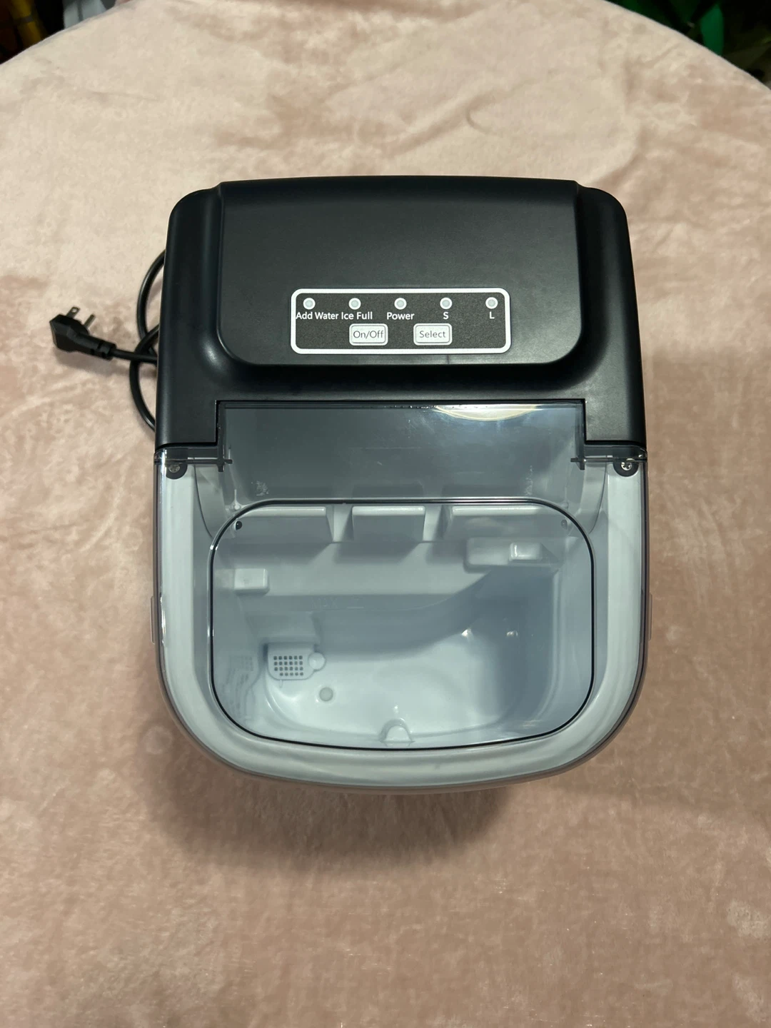 Frigidaire Ice Maker - photo 4