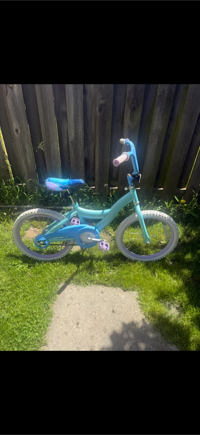 Kids Bike Frozen Themed - 18 inch wheels