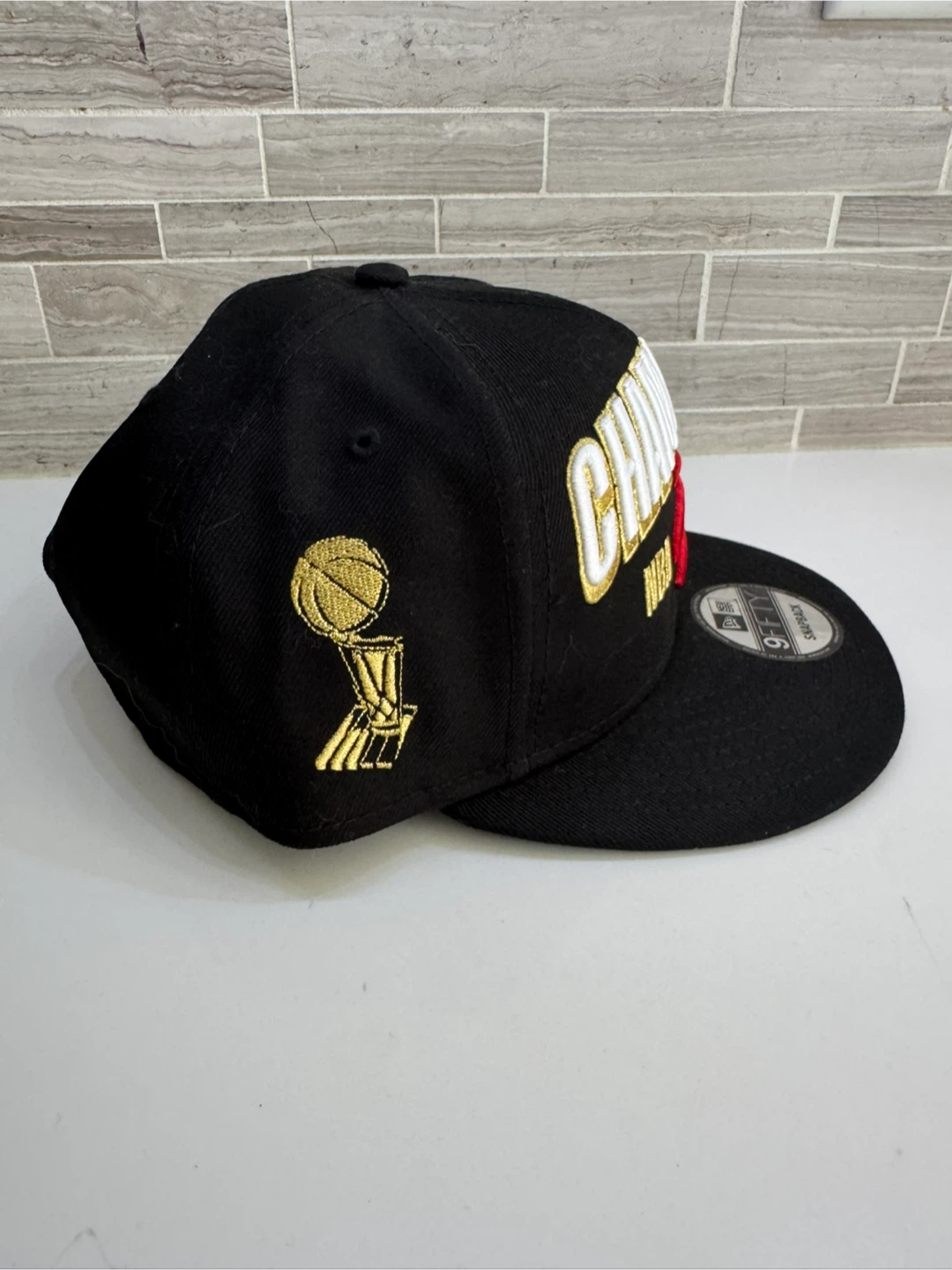 New Era Toronto Raptors 2019 NBA Champions Hat - photo 2
