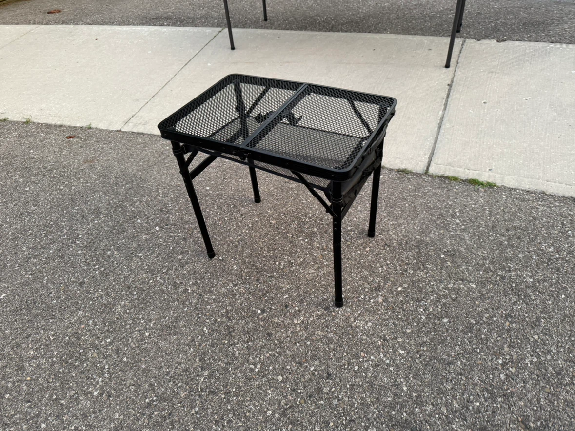 Black Metal Mesh Folding Table - photo 2