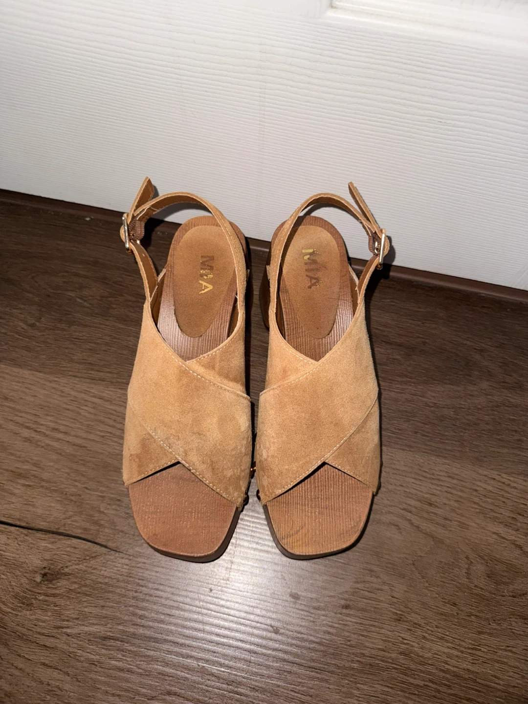 MIA Tan Suede Clog Sandals Size 9&free give away beauty product - photo 2
