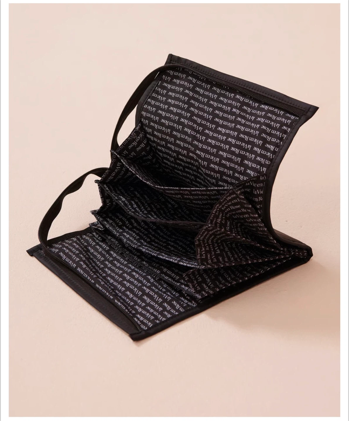 La Vie en Rose Travel Organizer Pouch - photo 2