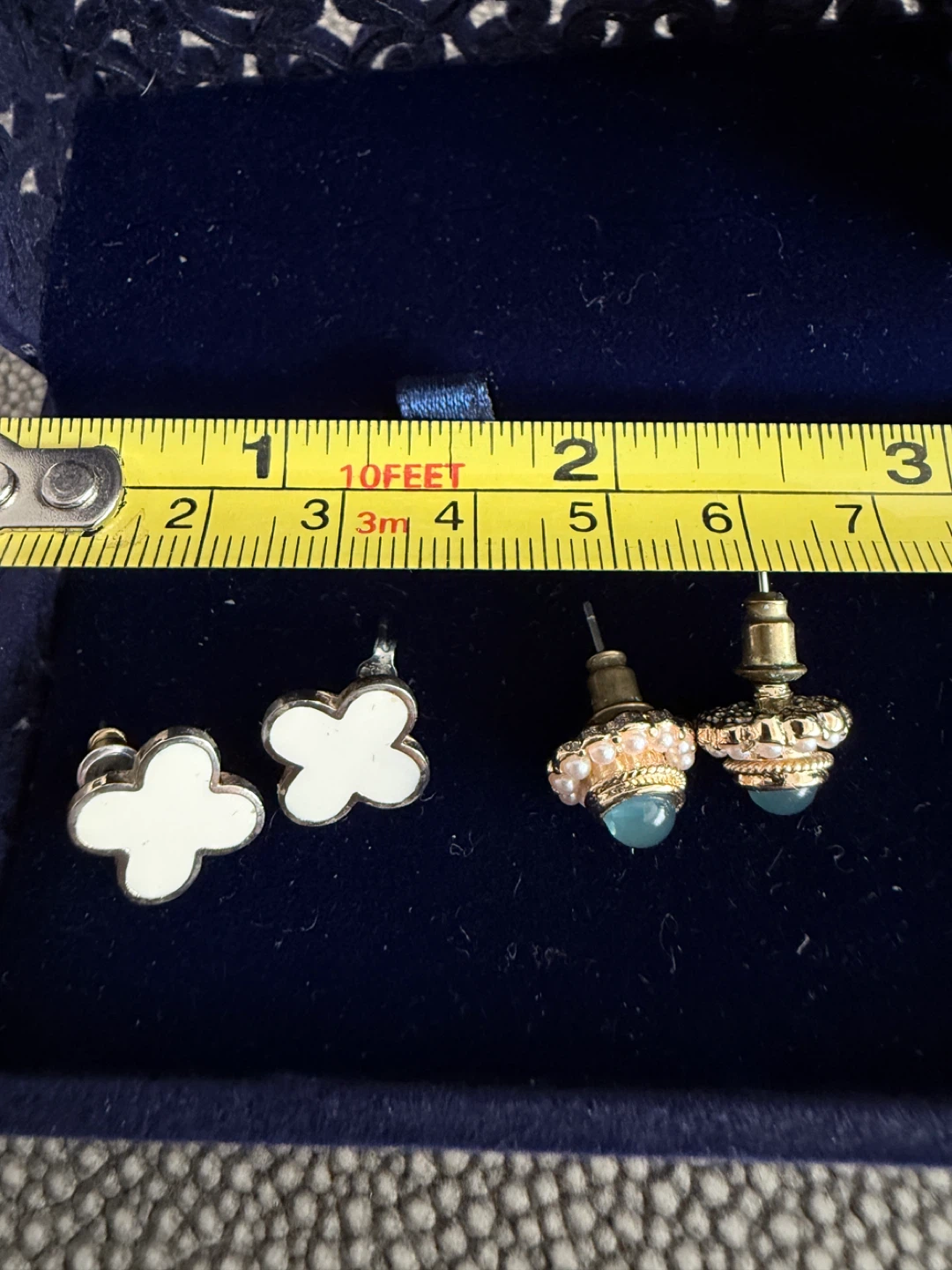 Two Pairs of Earrings in Presentation Box - photo 2