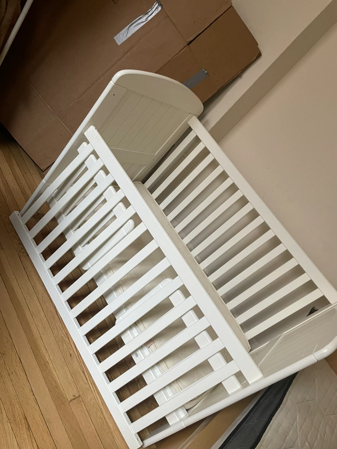 White Convertible Crib with Toddler Rail - photo 3