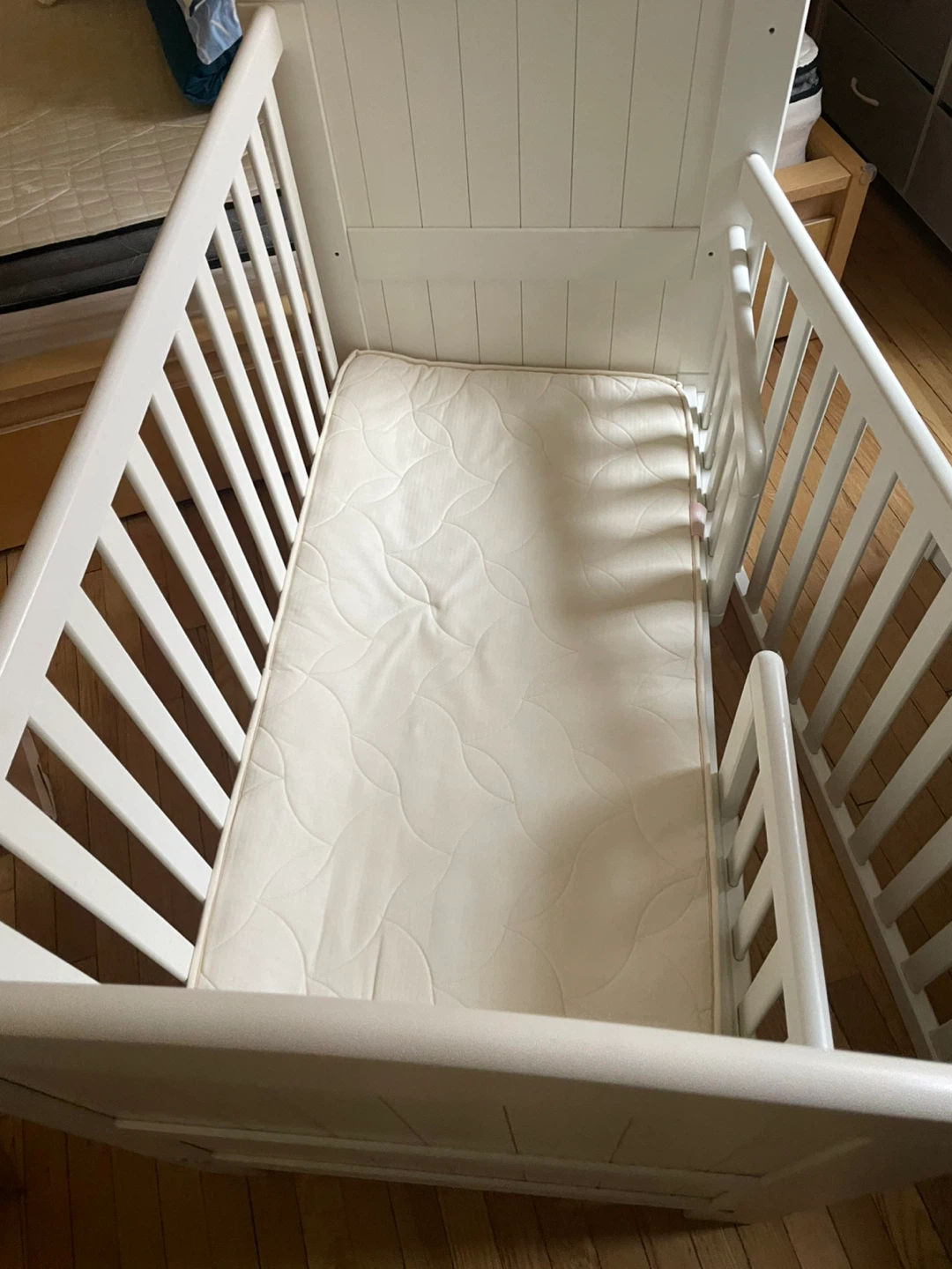 White Convertible Crib with Toddler Rail - photo 5
