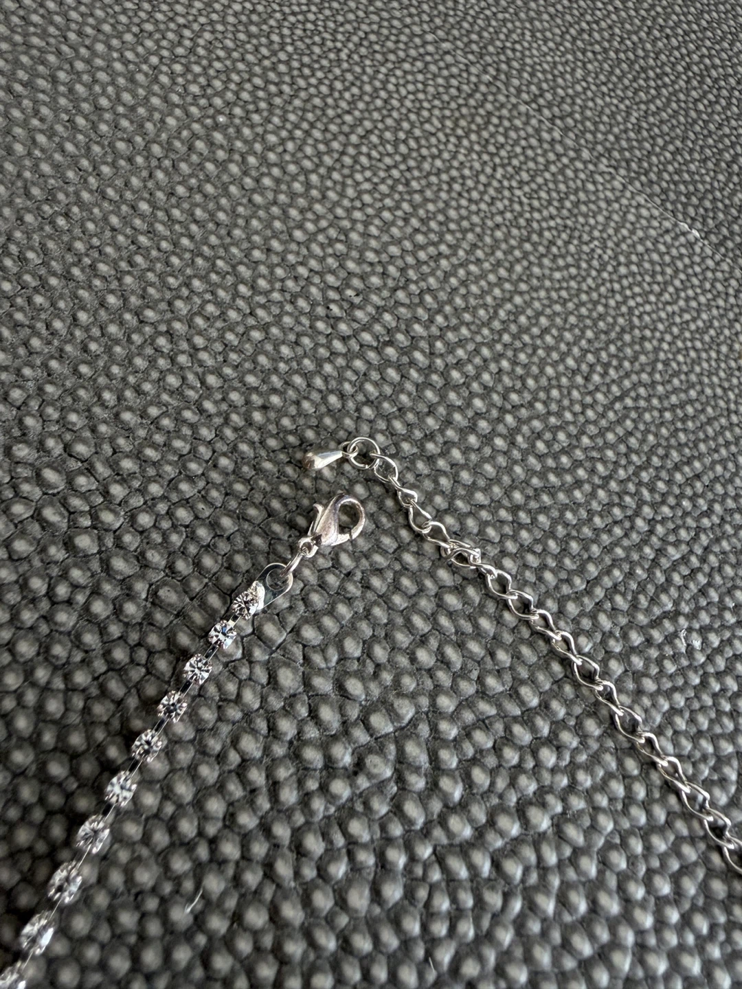 Sparkly Silver-Tone Rhinestone Necklace - photo 4