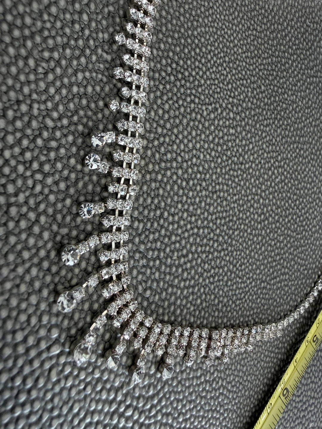 Sparkly Silver-Tone Rhinestone Necklace - photo 3