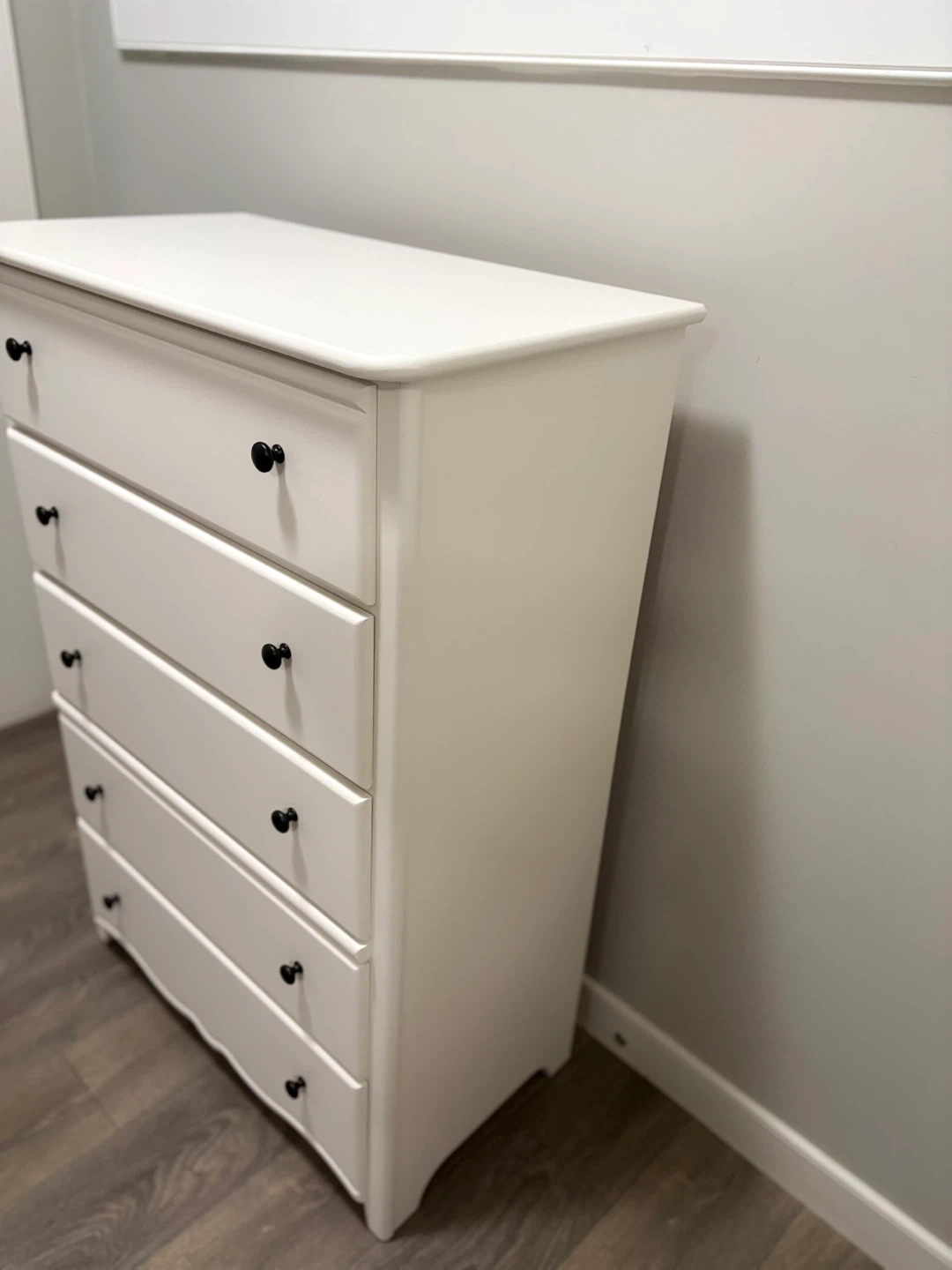 White 5-Drawer Dresser - photo 3