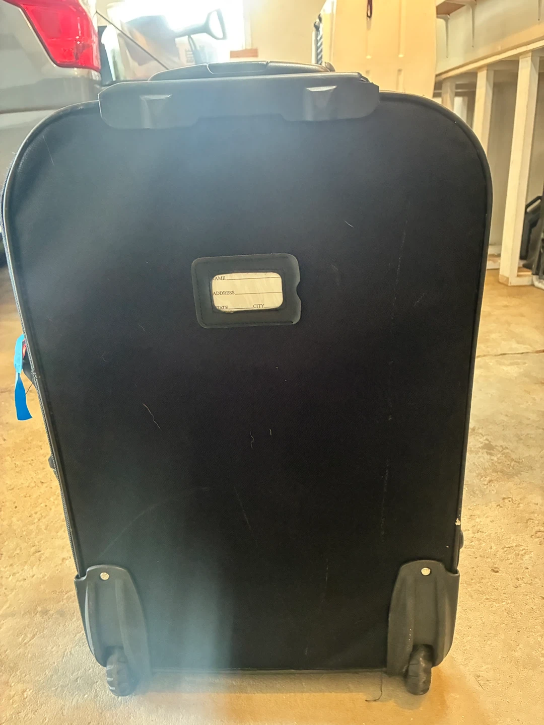 Air Express Classic Black Rolling Suitcase - photo 3
