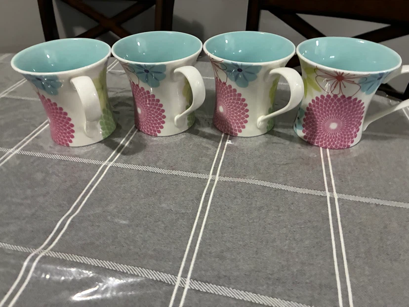 Set of 4 Floral Mugs
