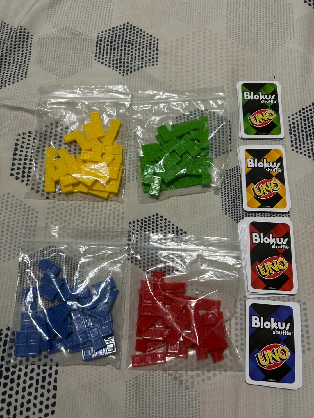 UNO Blokus Shuffle Edition Board Game - photo 4