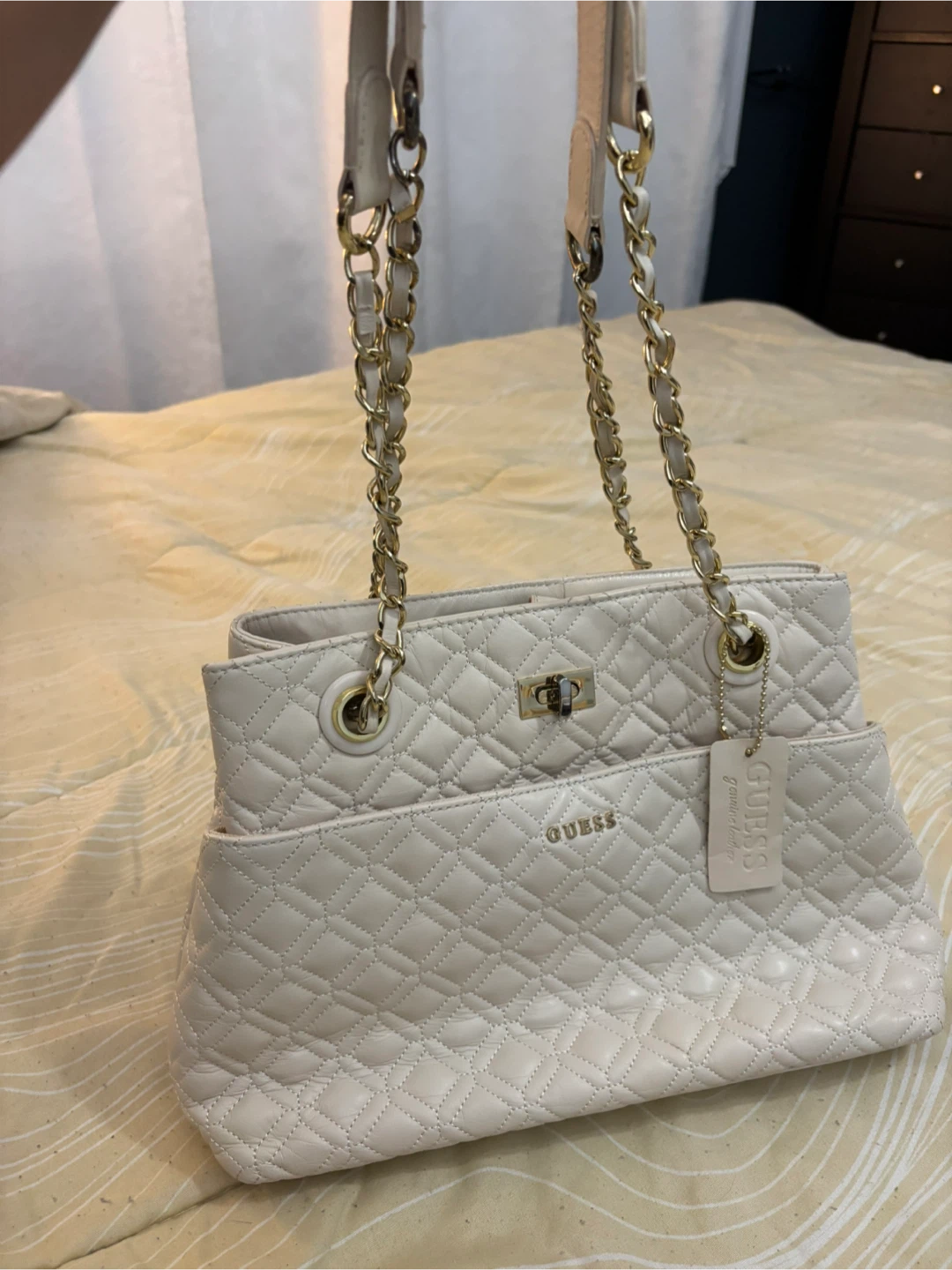 Guess Quilted Chain Shoulder Bag - Cream - photo 2