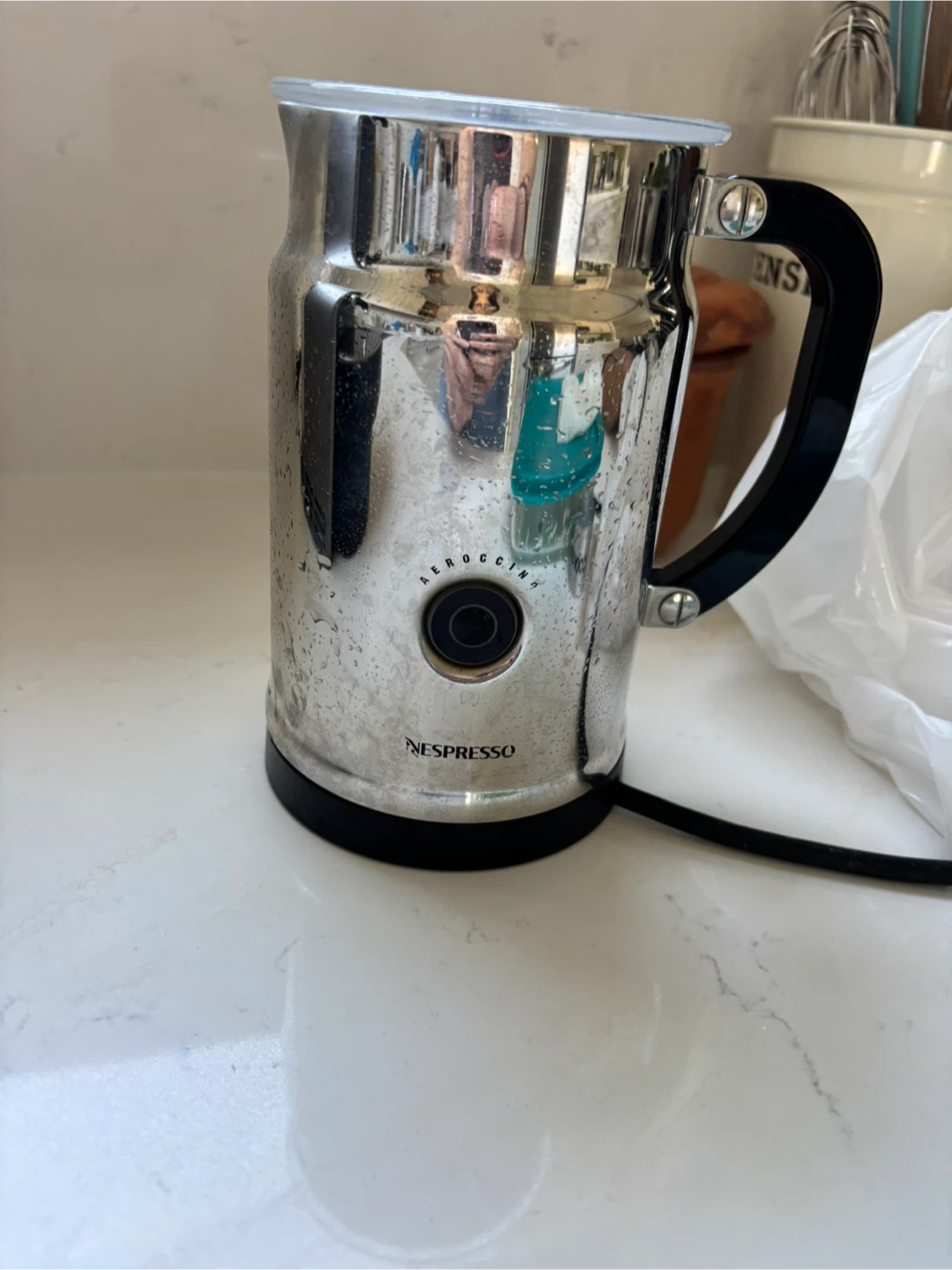Nespresso Machine and Frother - photo 4