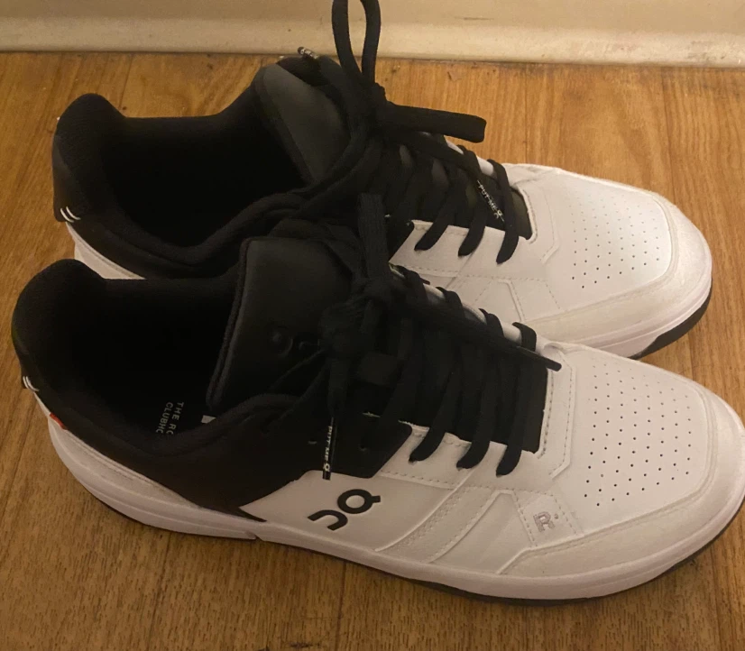 ON Cloud Sneakers White/Black