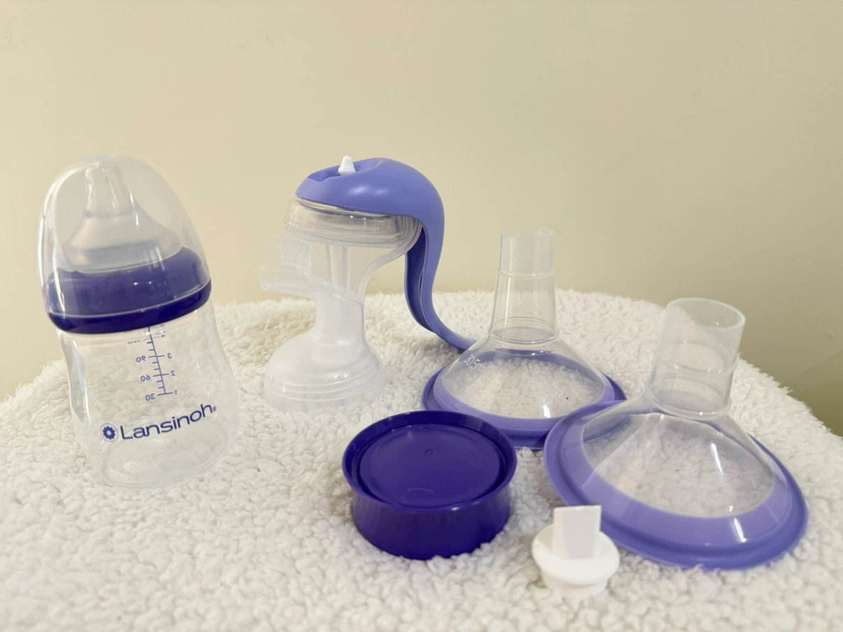 Lansinoh Manual Breast Pump with Milk Bottle
