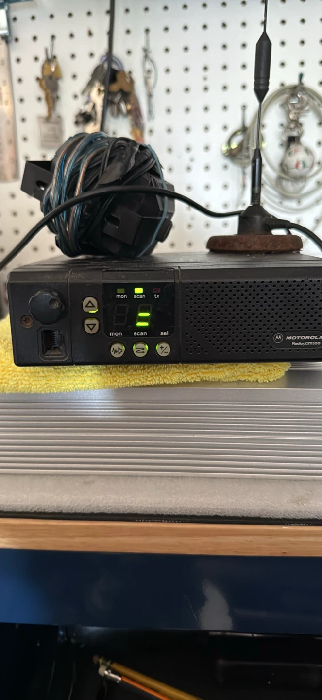 Uniden BC350A scanner and Motorola Radio GM300 - photo 3