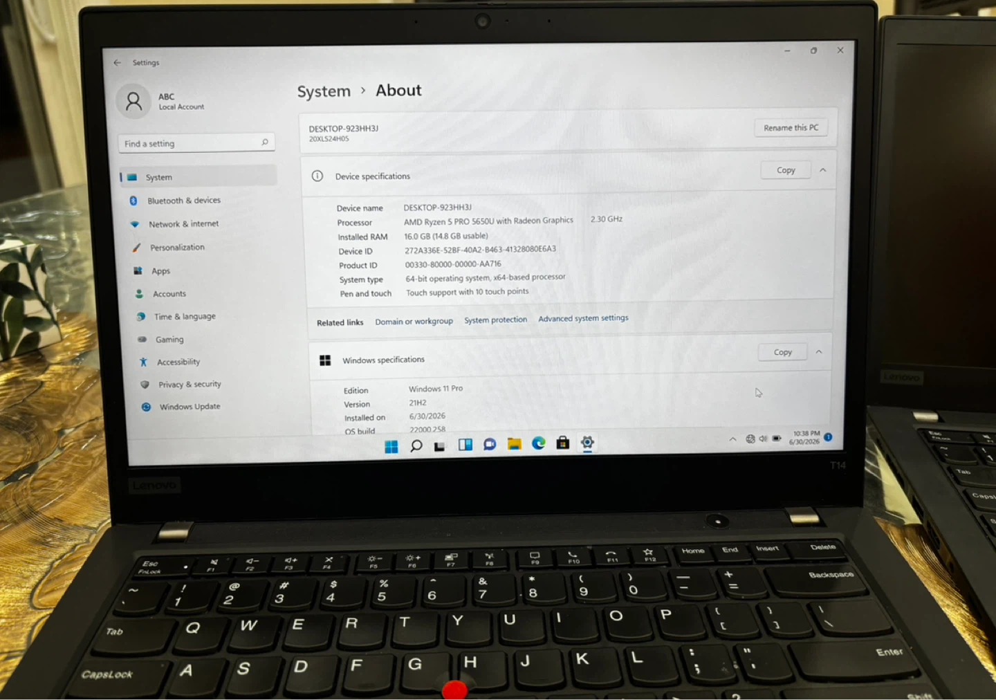 Lenovo ThinkPad T14 Gen 2 Laptop - photo 3
