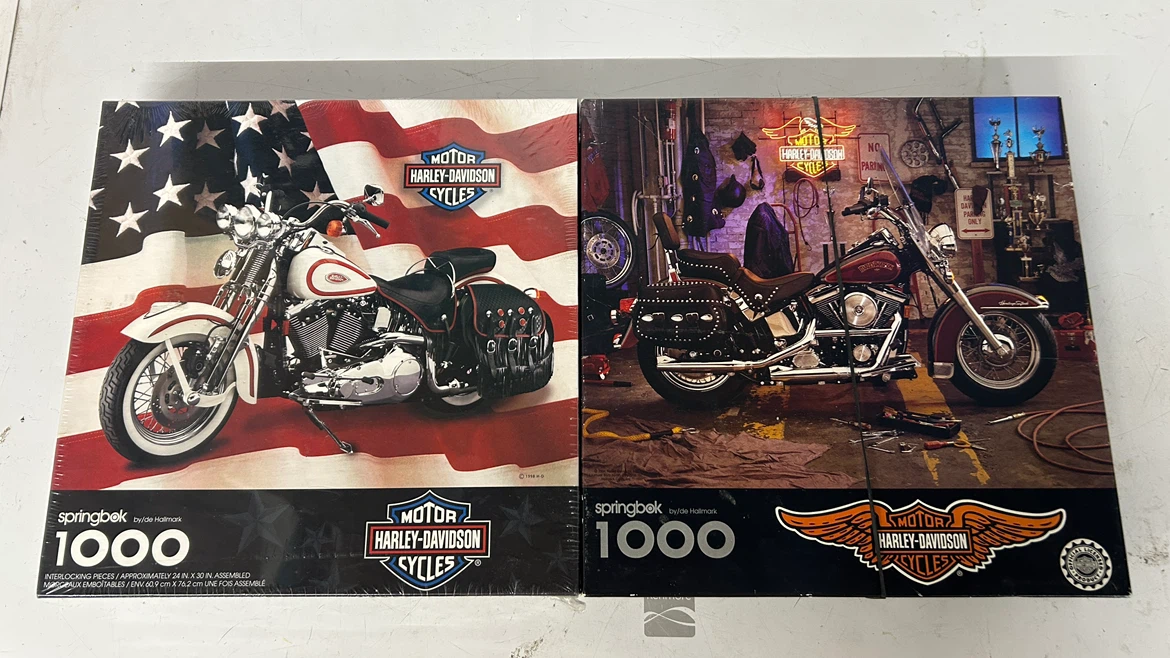 2 puzzles Harley-Davidson