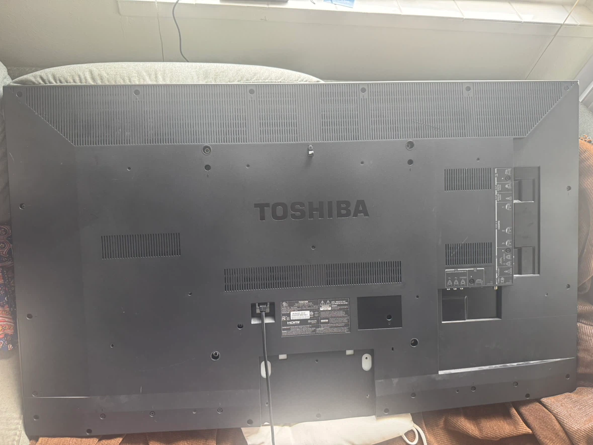 Toshiba 50” L5200U LED TV - photo 2