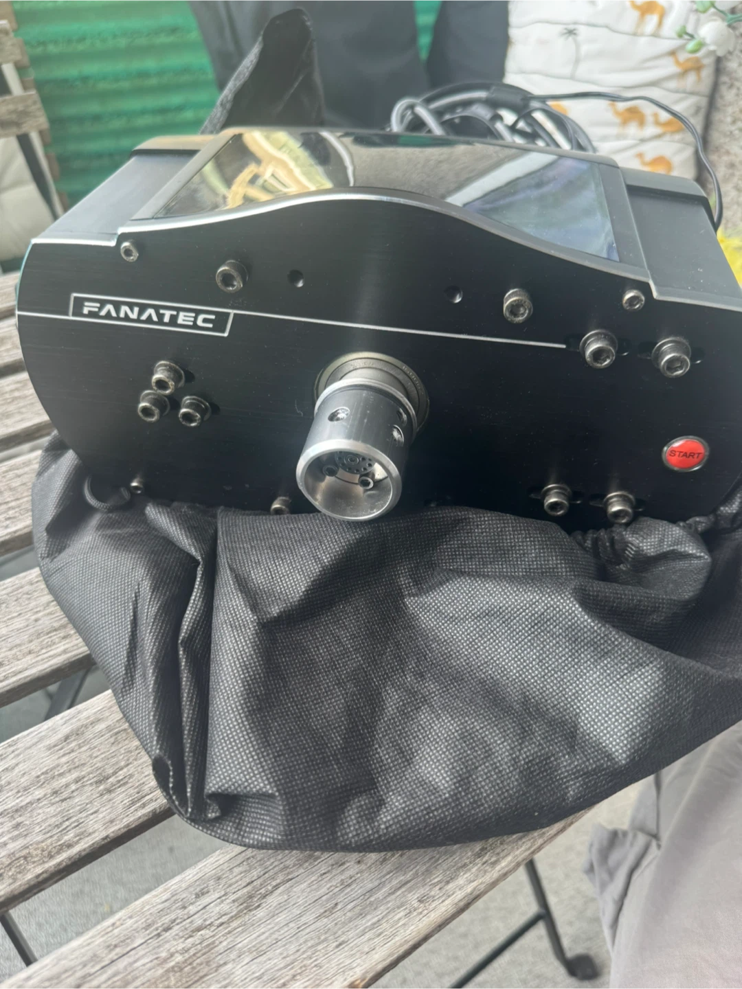 Fanatec ClubSport Formula Carbon Steering Wheel and base - photo 4