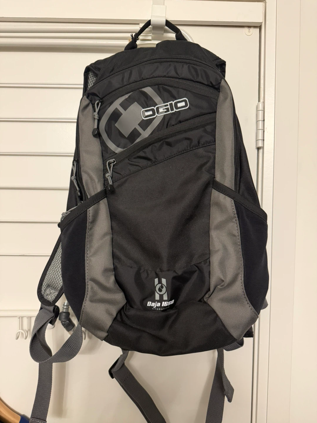Ogio Baja 2L hydration backpack