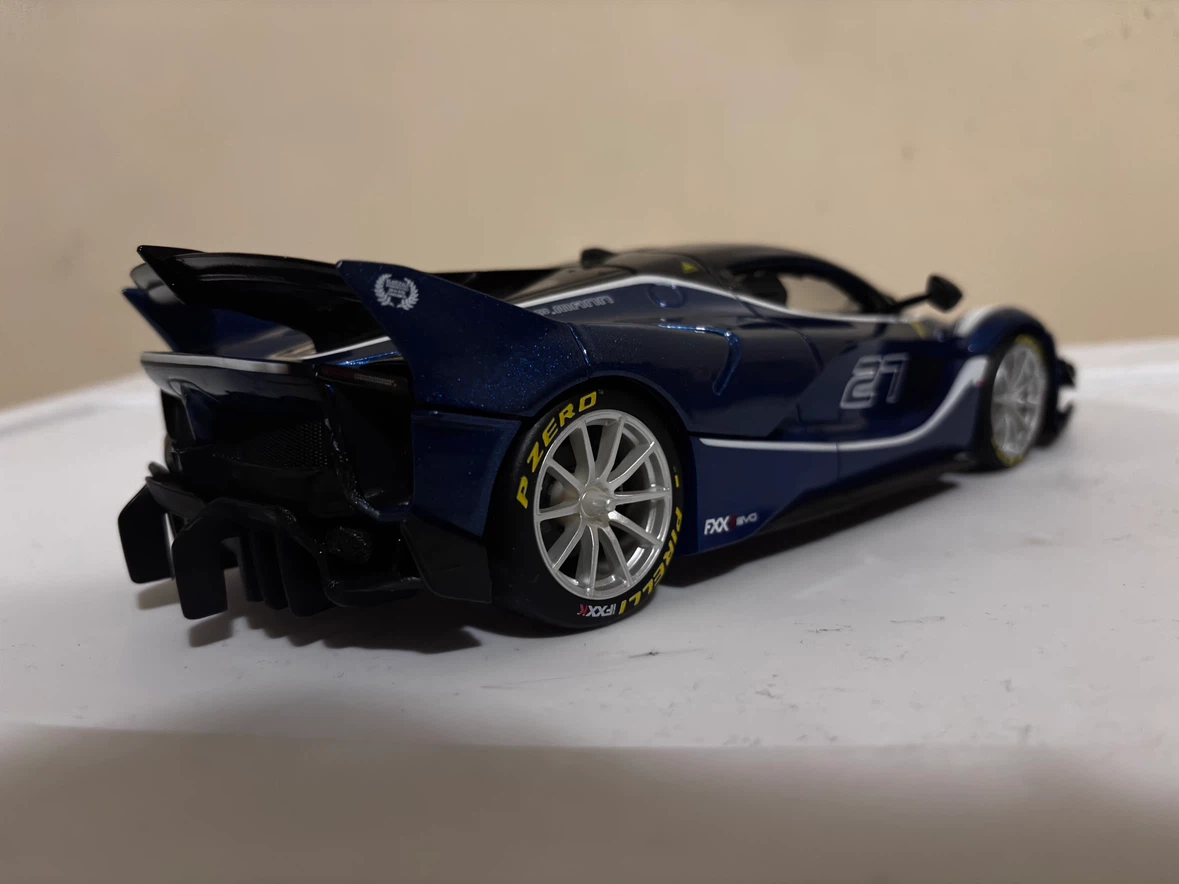 Maisto Ferrari FXX K Evo scale 1/18 - photo 4