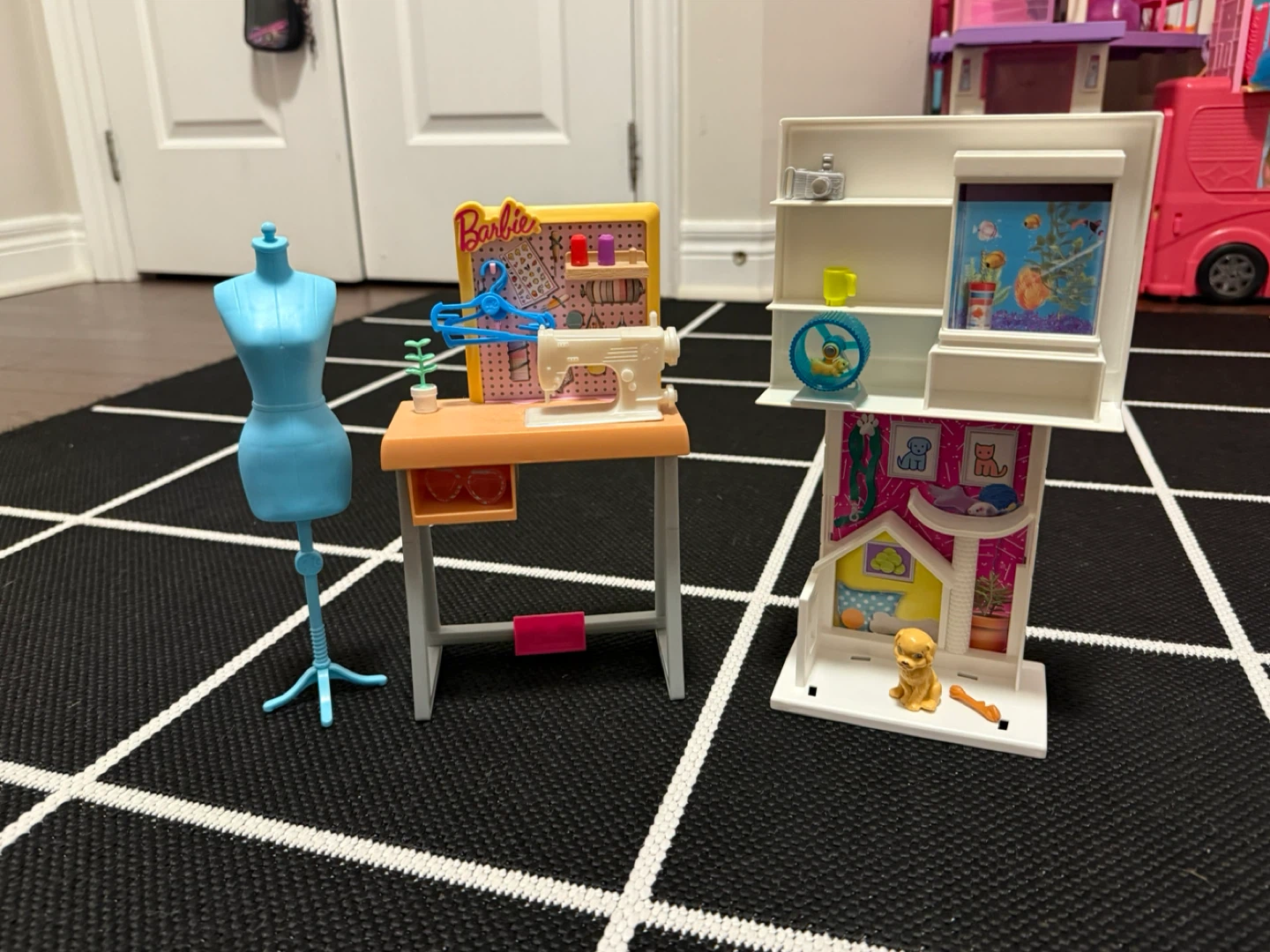 Barbie Dollhouse Accessories - Sewing Station & Pet Room - photo 4