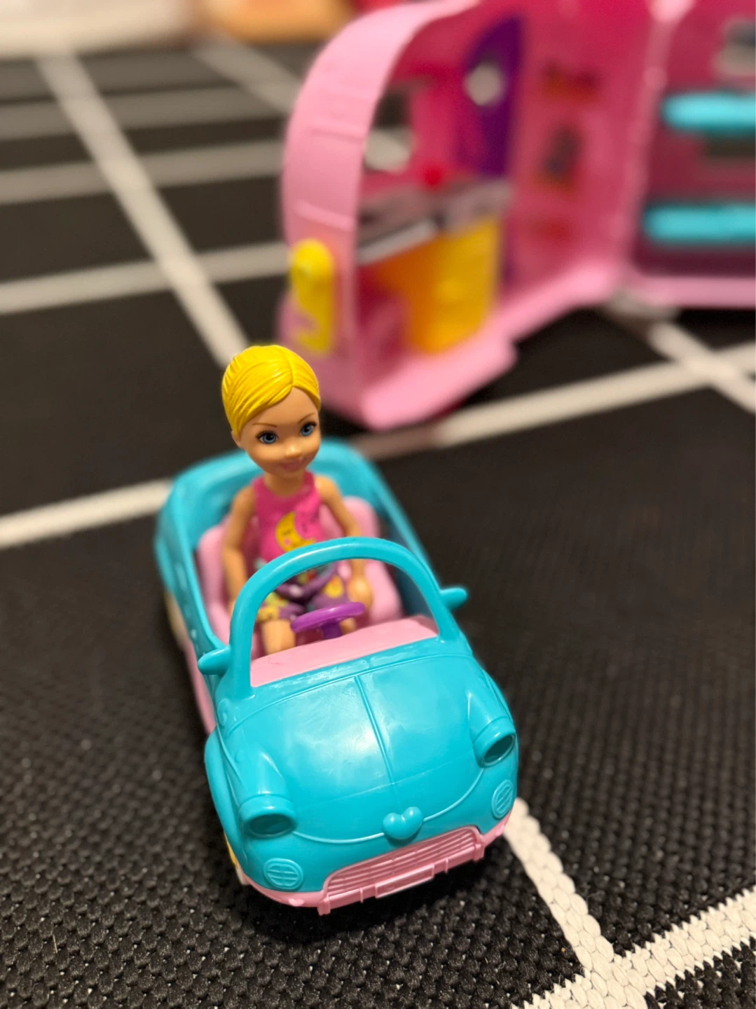 Barbie Chelsea Camper Doll and Vehicle Playset - photo 4