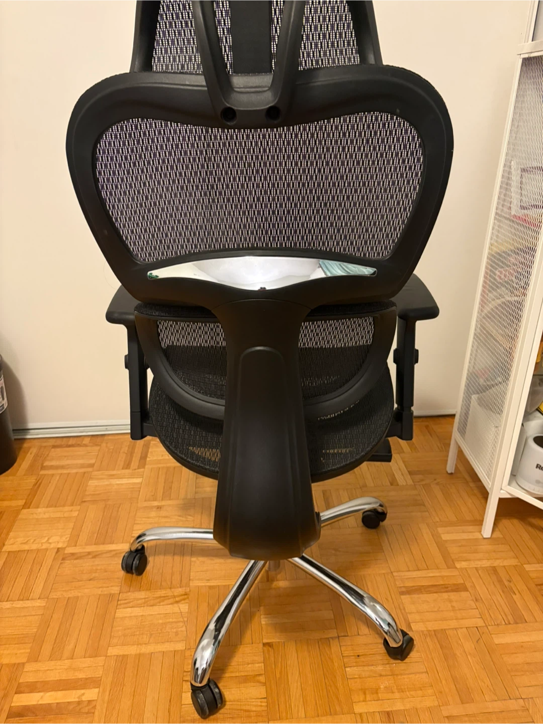 Black Ergonomic Mesh Office Chair - photo 2