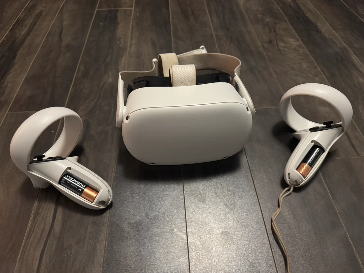 Meta Quest 2 VR Headset with Controllers - 128 GB - photo 3