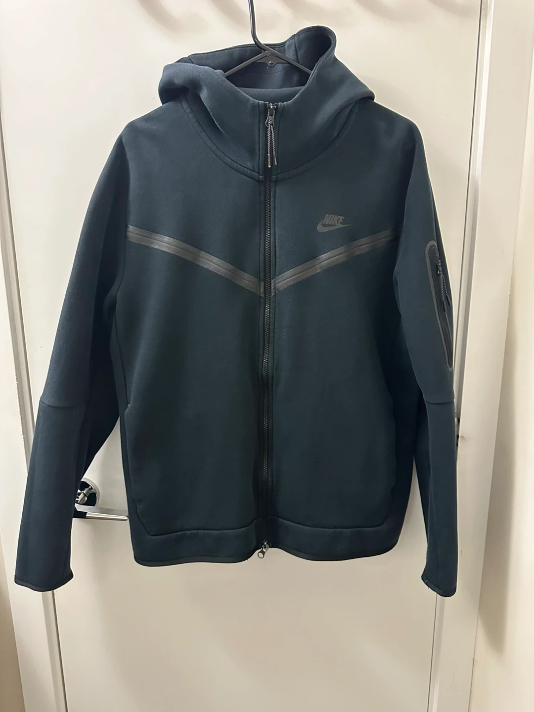 Nike Tech Fleece Full-Zip Hoodie