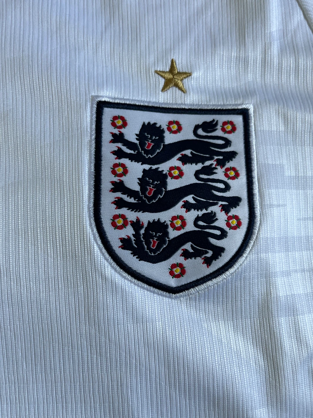 England 🏴󠁧󠁢󠁥󠁮󠁧󠁿 Jersey Medium Player Version - photo 4