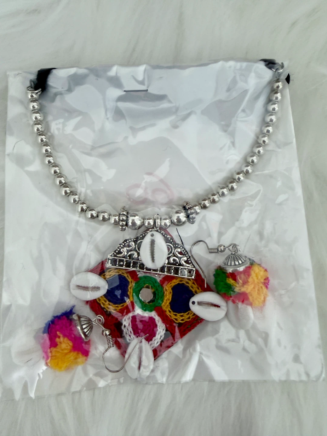 Embroidered Necklace and Earrings Set with Shells