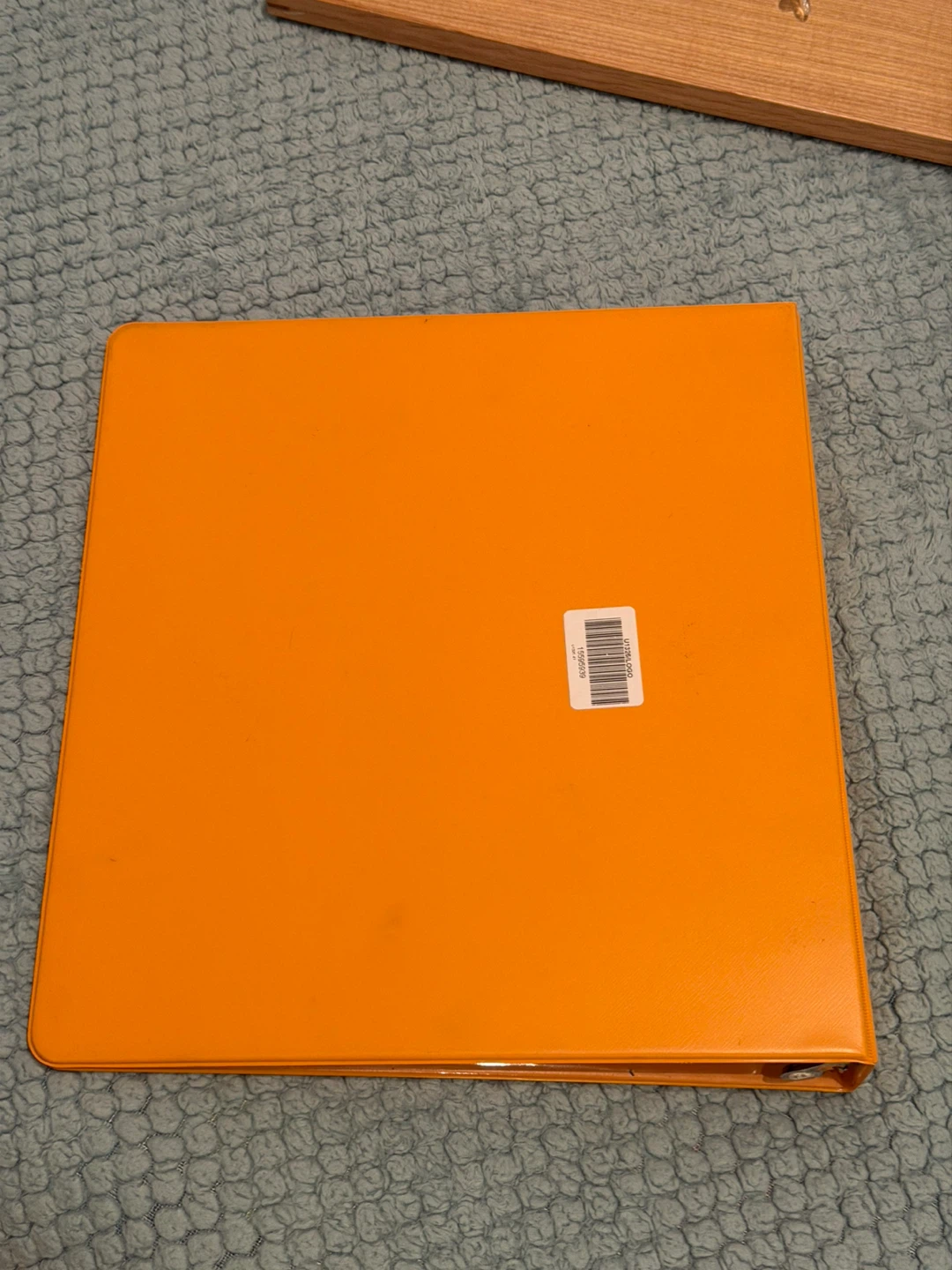 Moving sales: Orange 3-Ring Binder - photo 2