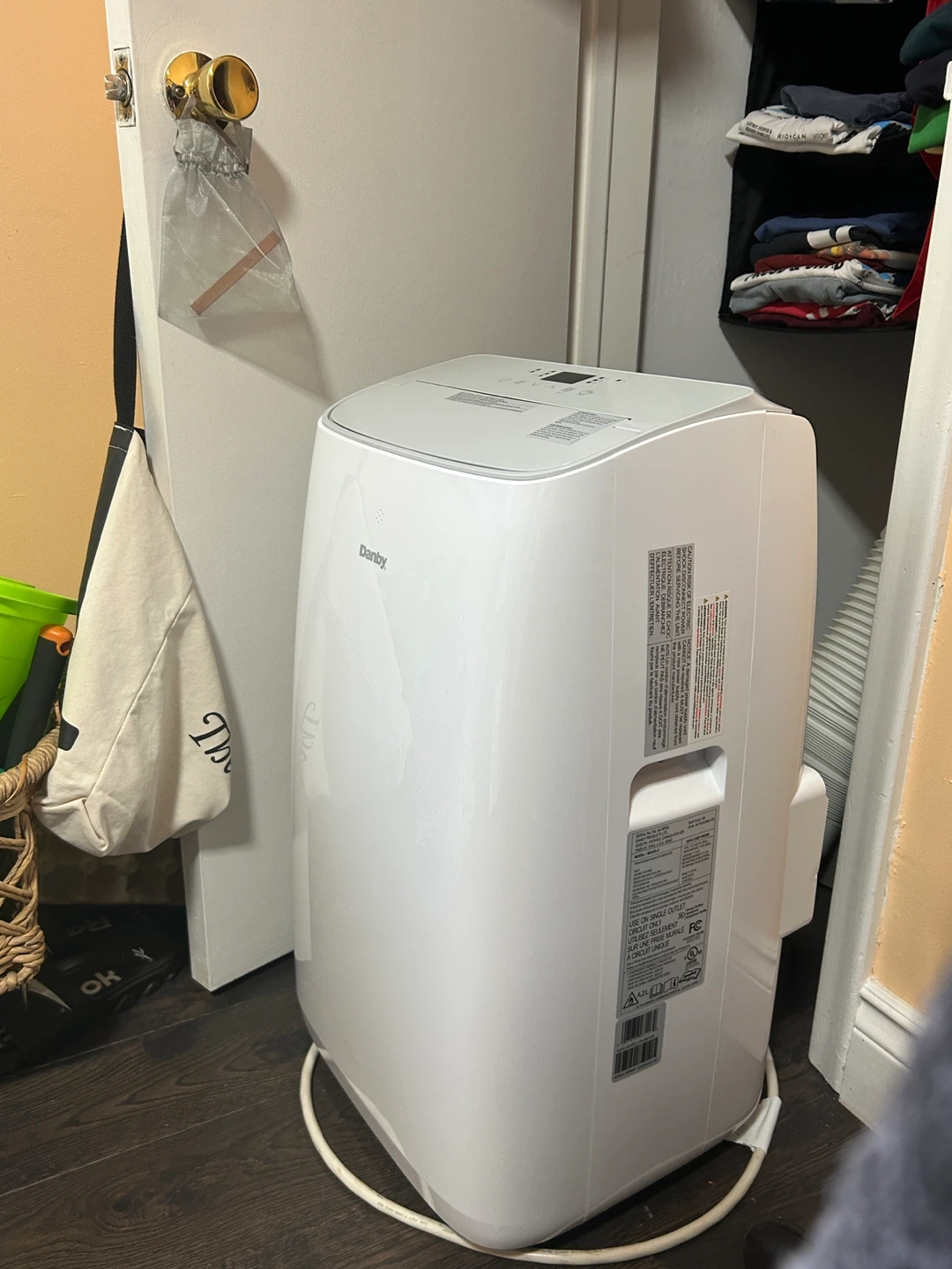 Danby air conditioner and dehumidifier - photo 2