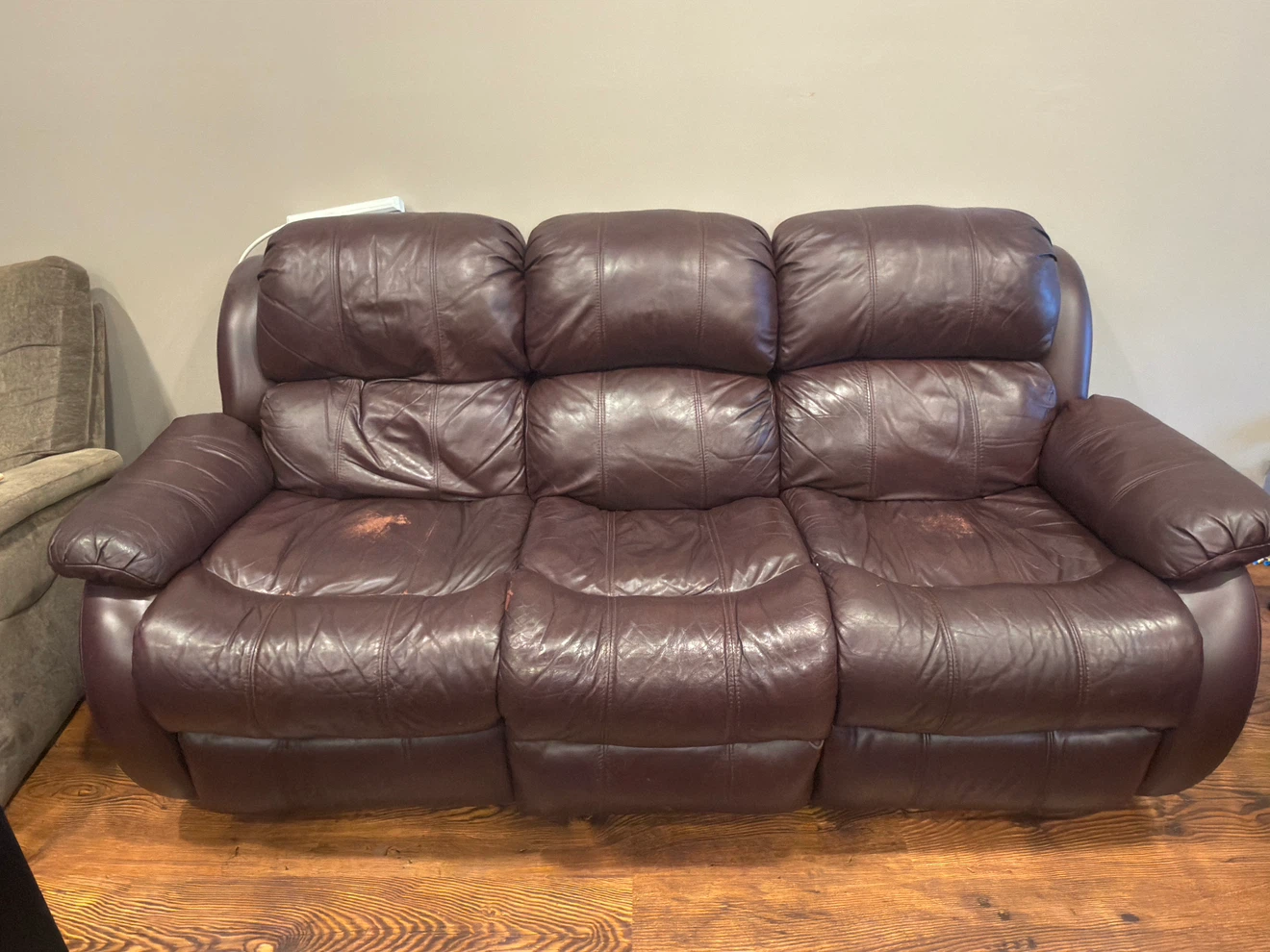 Free - Brown Leather 3-Seater Recliner Sofa
