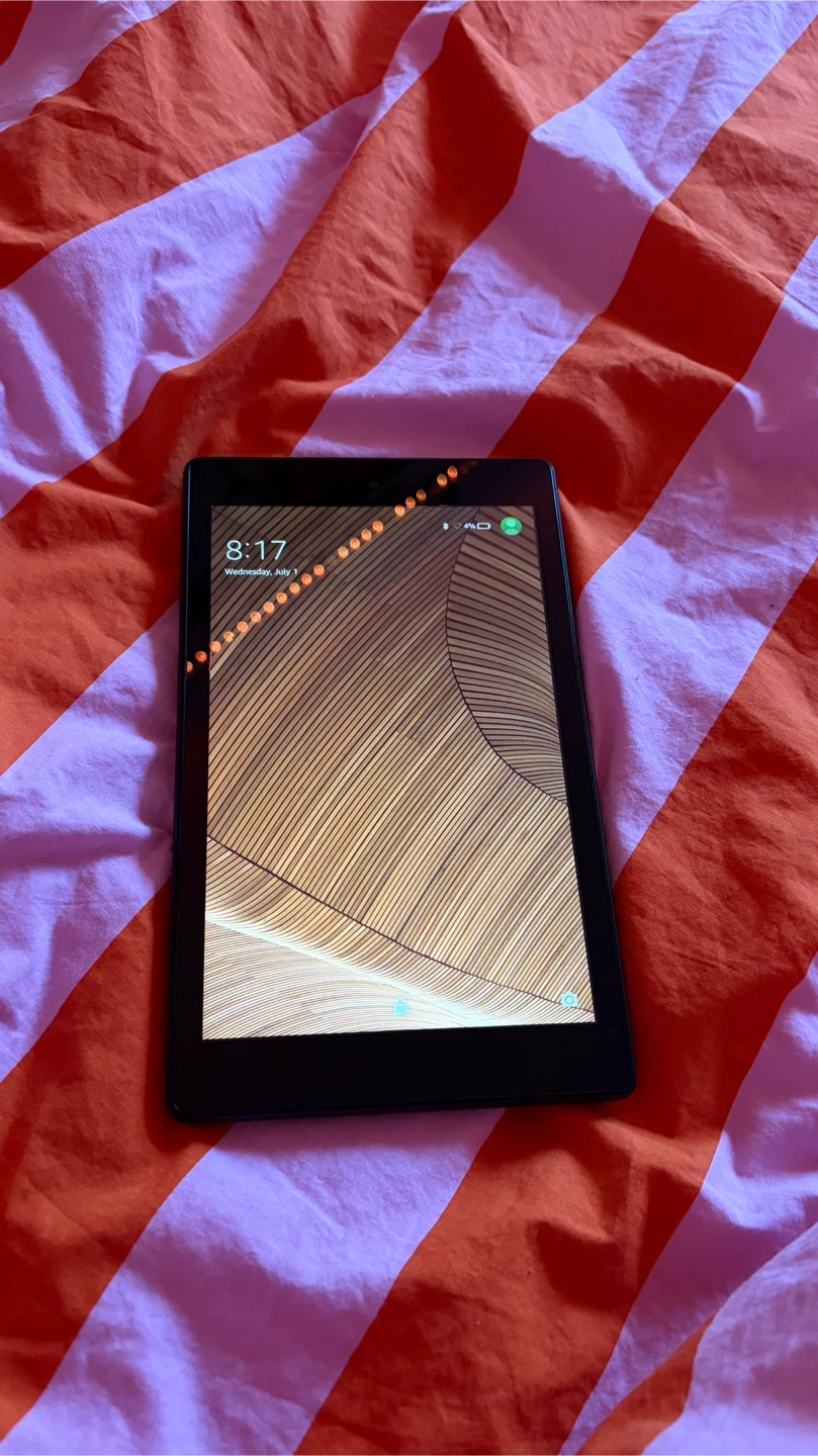 Amazon Fire Tablet - photo 2