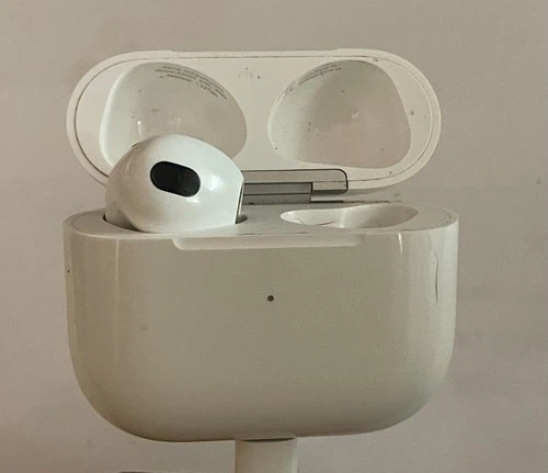 Apple AirPods (3rd generation)