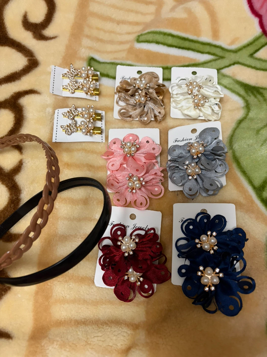 Set of 10 hair accessories for just $10