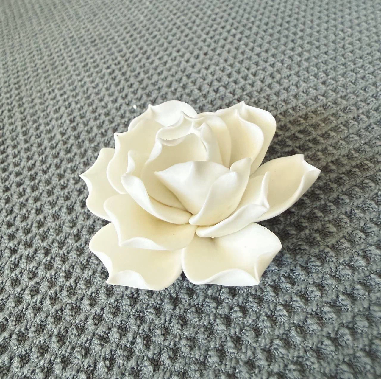 Mini white lotus incense holder - photo 3