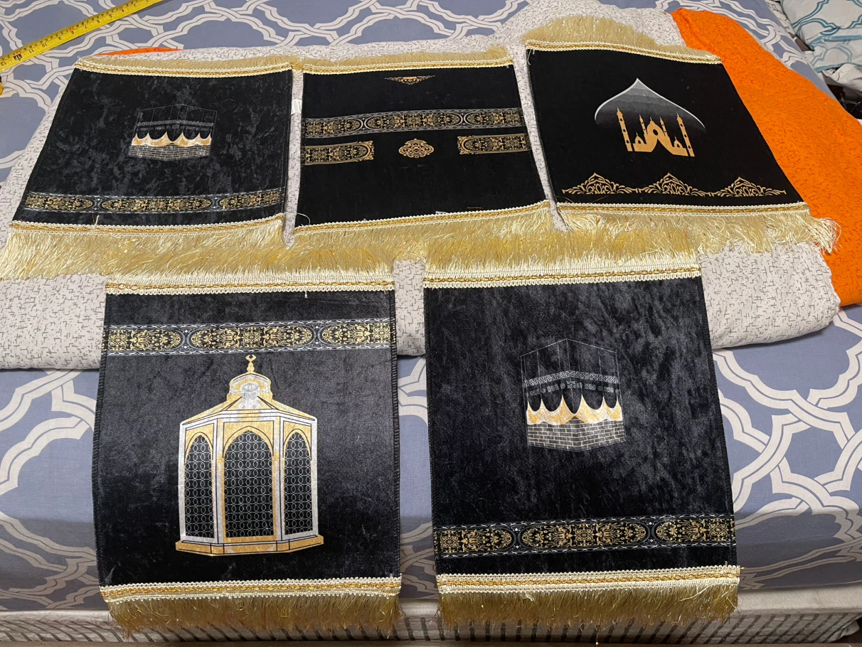 5 Islamic Prayer Mats with Kaaba and Mosque Designs